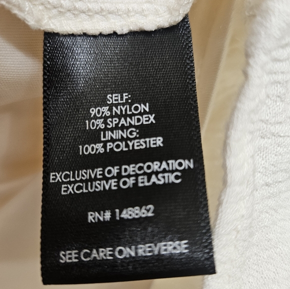 Torrid Ivory Lace Robe - Picture 7 of 7